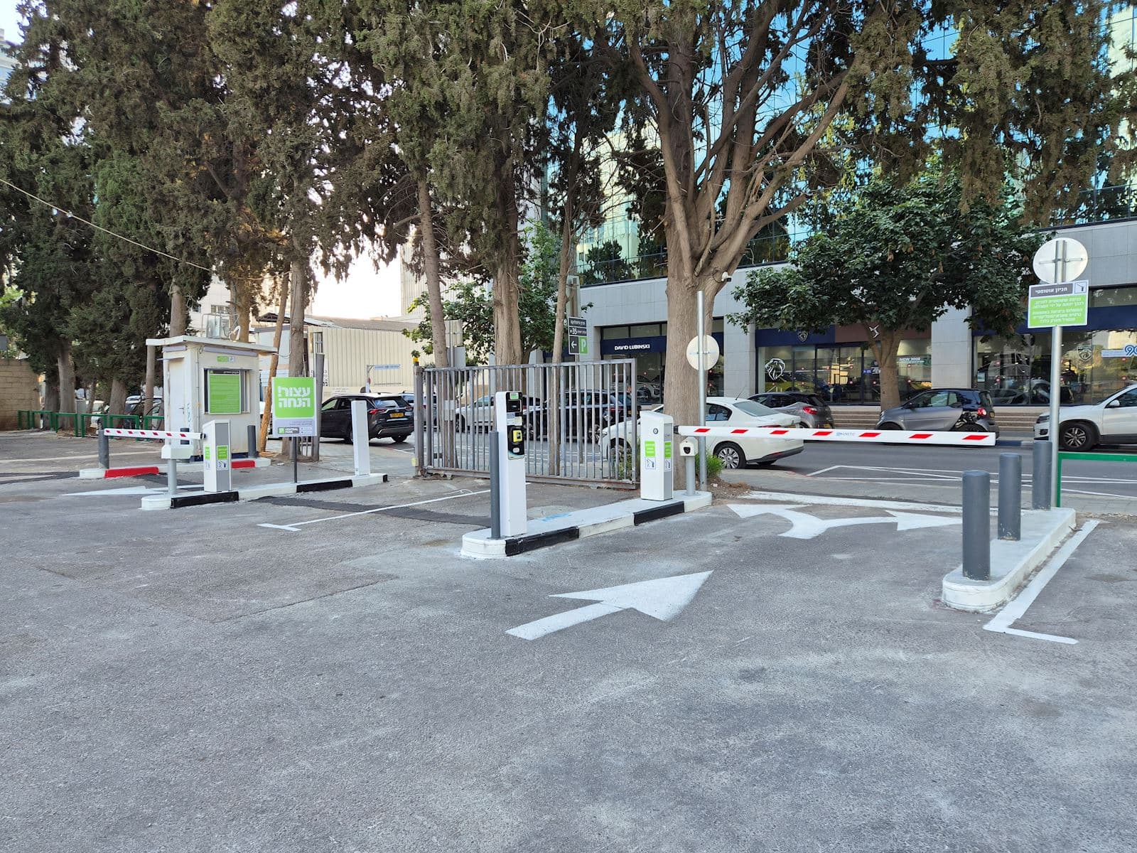 parking-lot-image 3