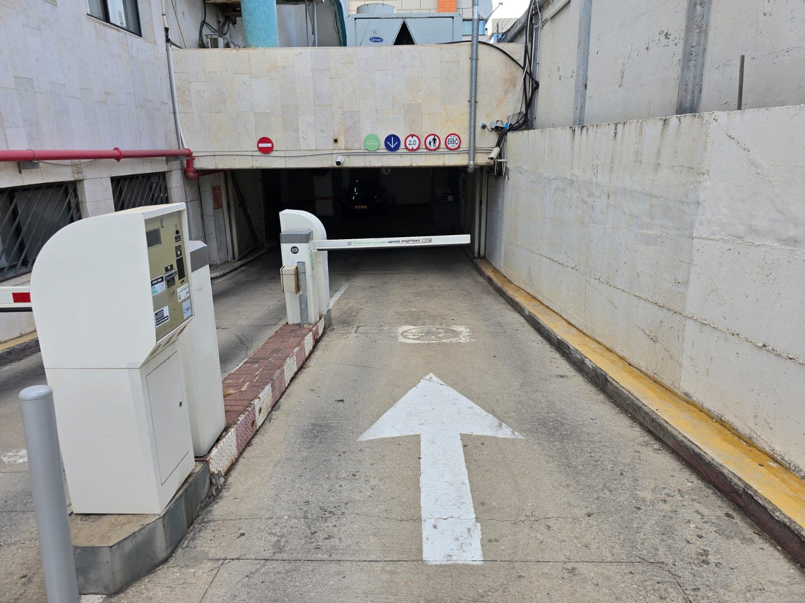 parking-lot-image 4